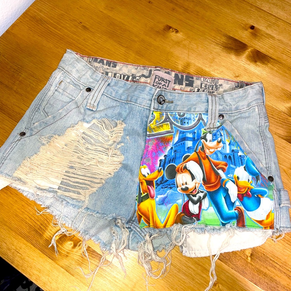 Levi’s distressed Disney patch shorts!